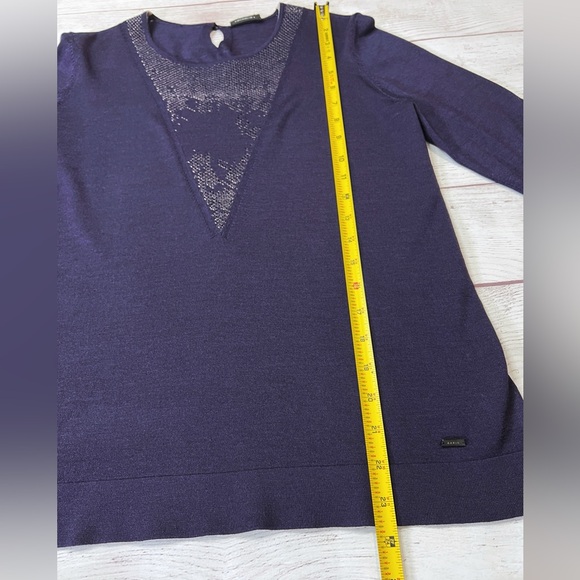 Akris Cashmere Silk Sweater - size 8 - women's purple crewneck *Tiny FLAW* - Picture 9 of 13